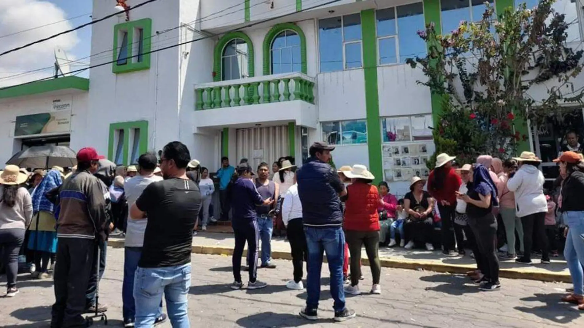 Manifestación en Tepatlaxco de Hidalgo por la inseguridad